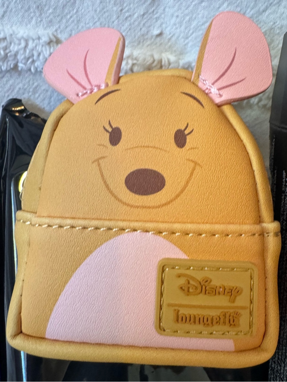 Loungefly Disney Mystery Bag Charm Keychain Backpack Winnie the Pooh - Kanga